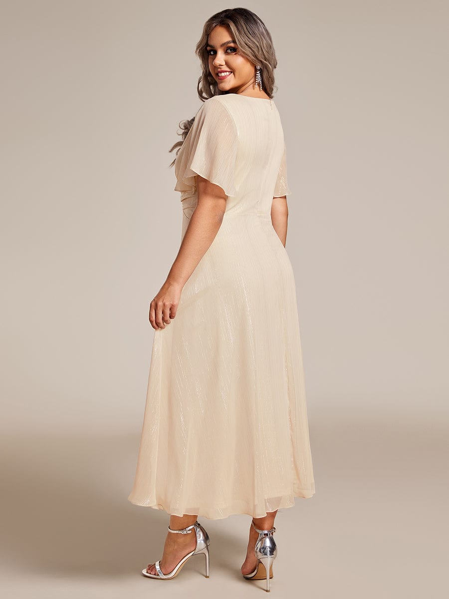 Plus Size Short Sleeve Metallic Midi Dress with Twist Knot Detail Ever-Pretty Plus Plus Size Short Sleeve Metallic Midi Dress with Twist Knot Detail Ever-Pretty Plus